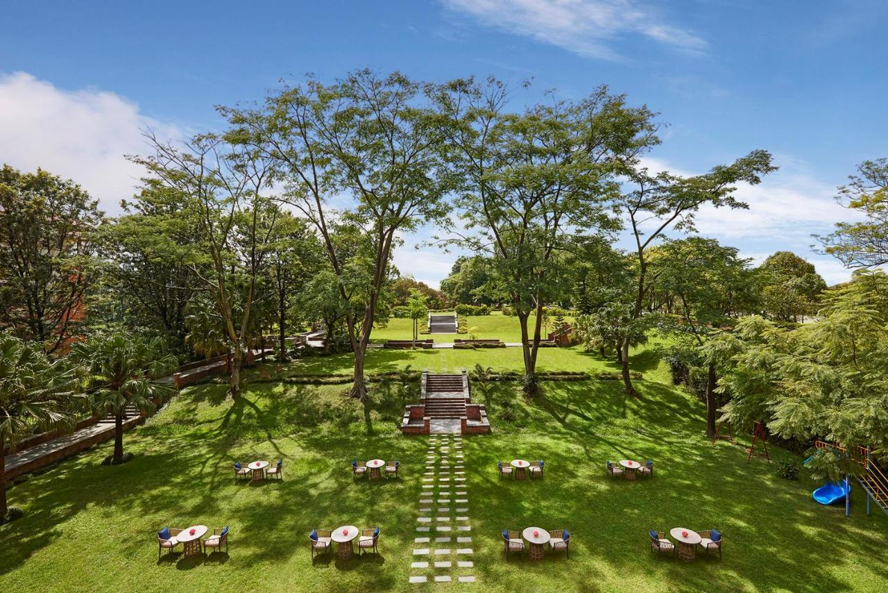 Hyatt Regency Kathmandu Hotel Exterior foto